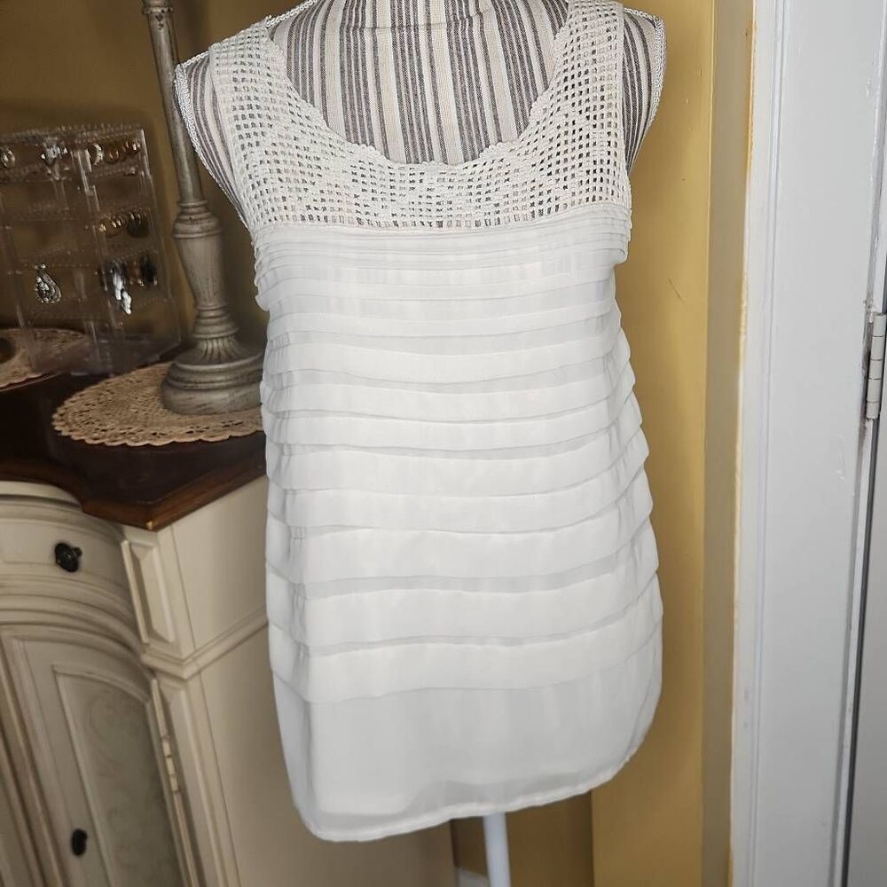 Elle cream lace tiered tank top women's size XS